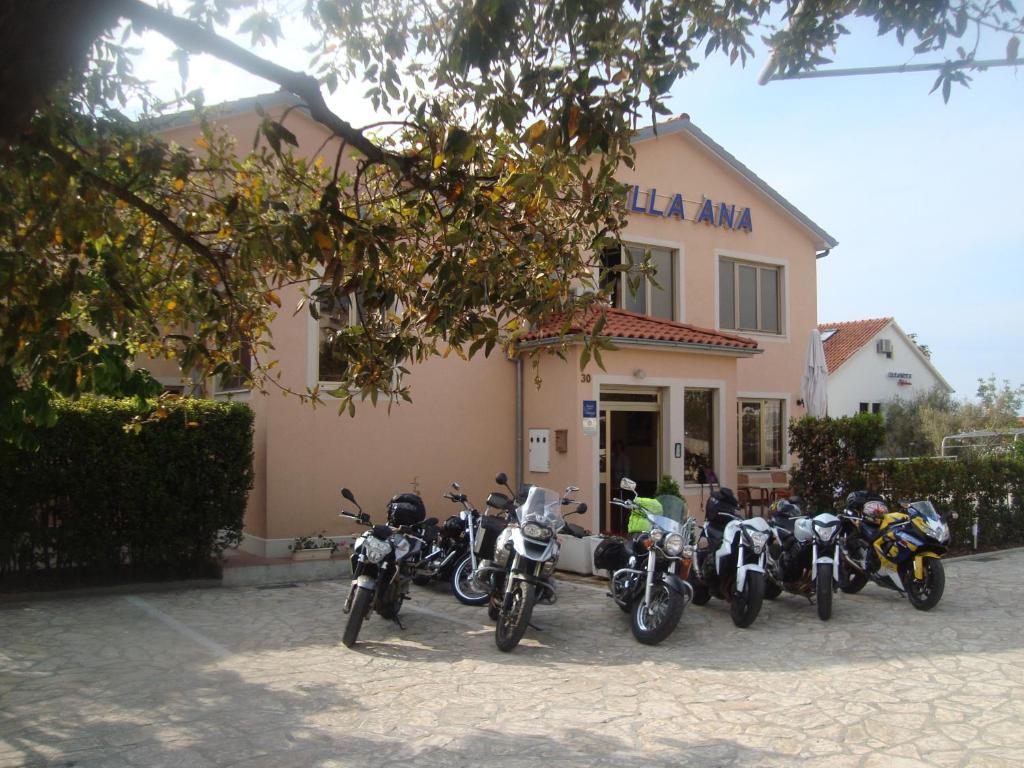 B&B Villa Ana Krk Town Extérieur photo