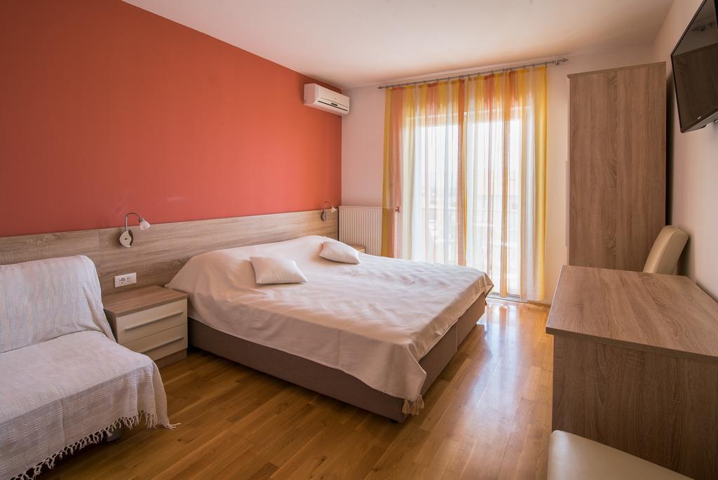 B&B Villa Ana Krk Town Extérieur photo