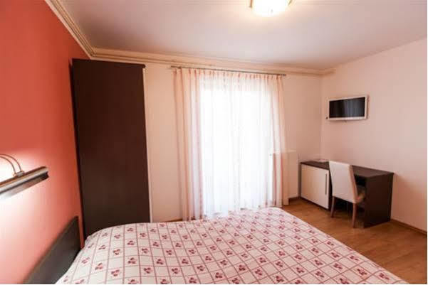 B&B Villa Ana Krk Town Extérieur photo