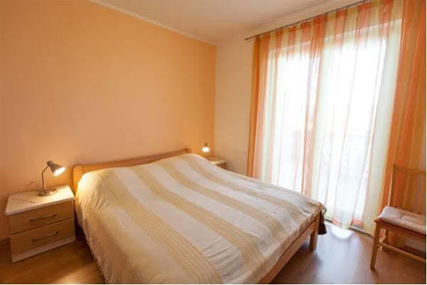 B&B Villa Ana Krk Town Extérieur photo