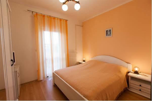 B&B Villa Ana Krk Town Extérieur photo